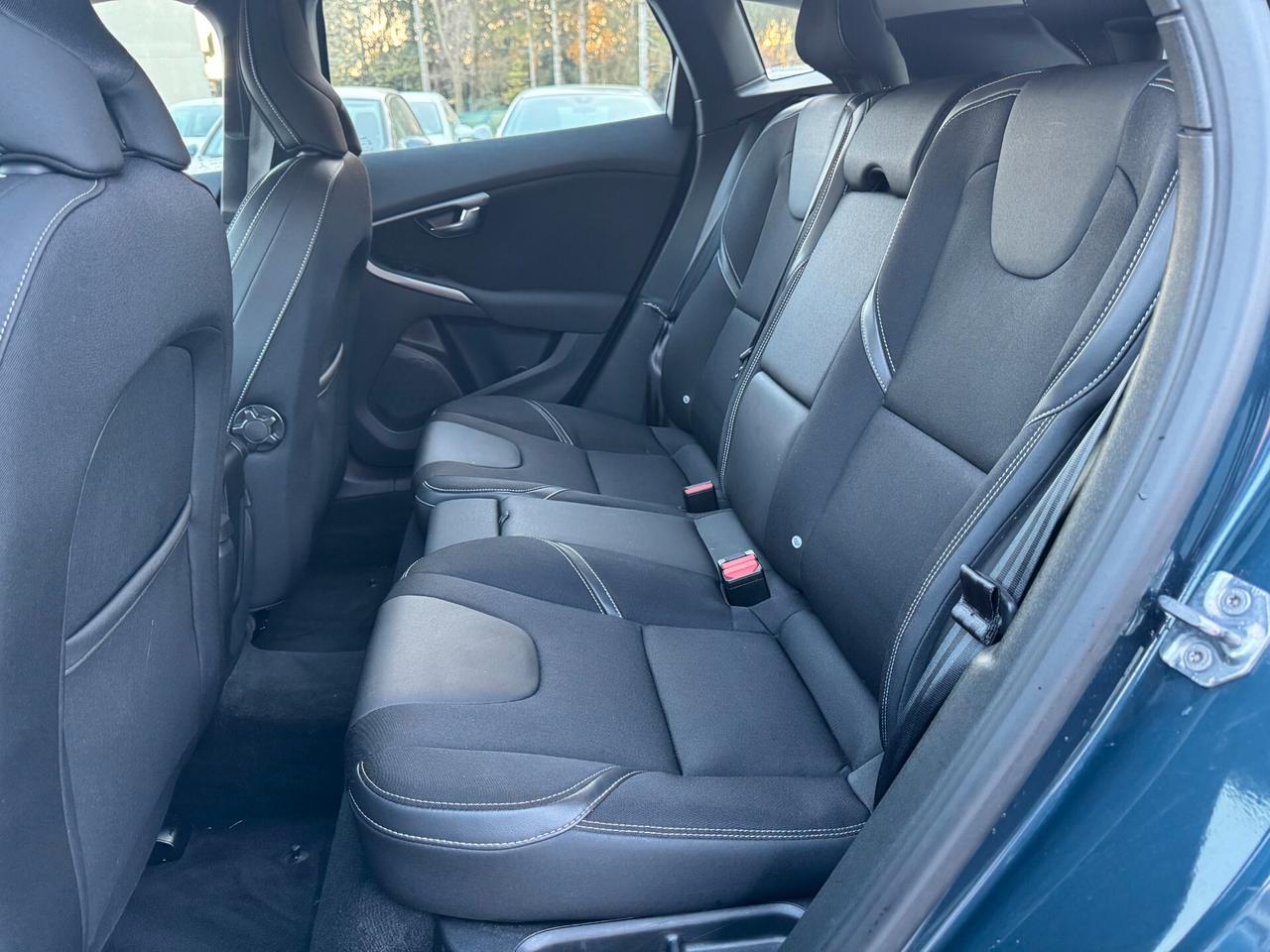 Volvo V40 T2