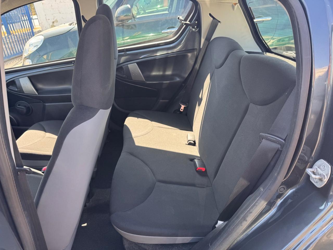Toyota Aygo 1.0 VVT-i 5 porte “NAVI-LED”