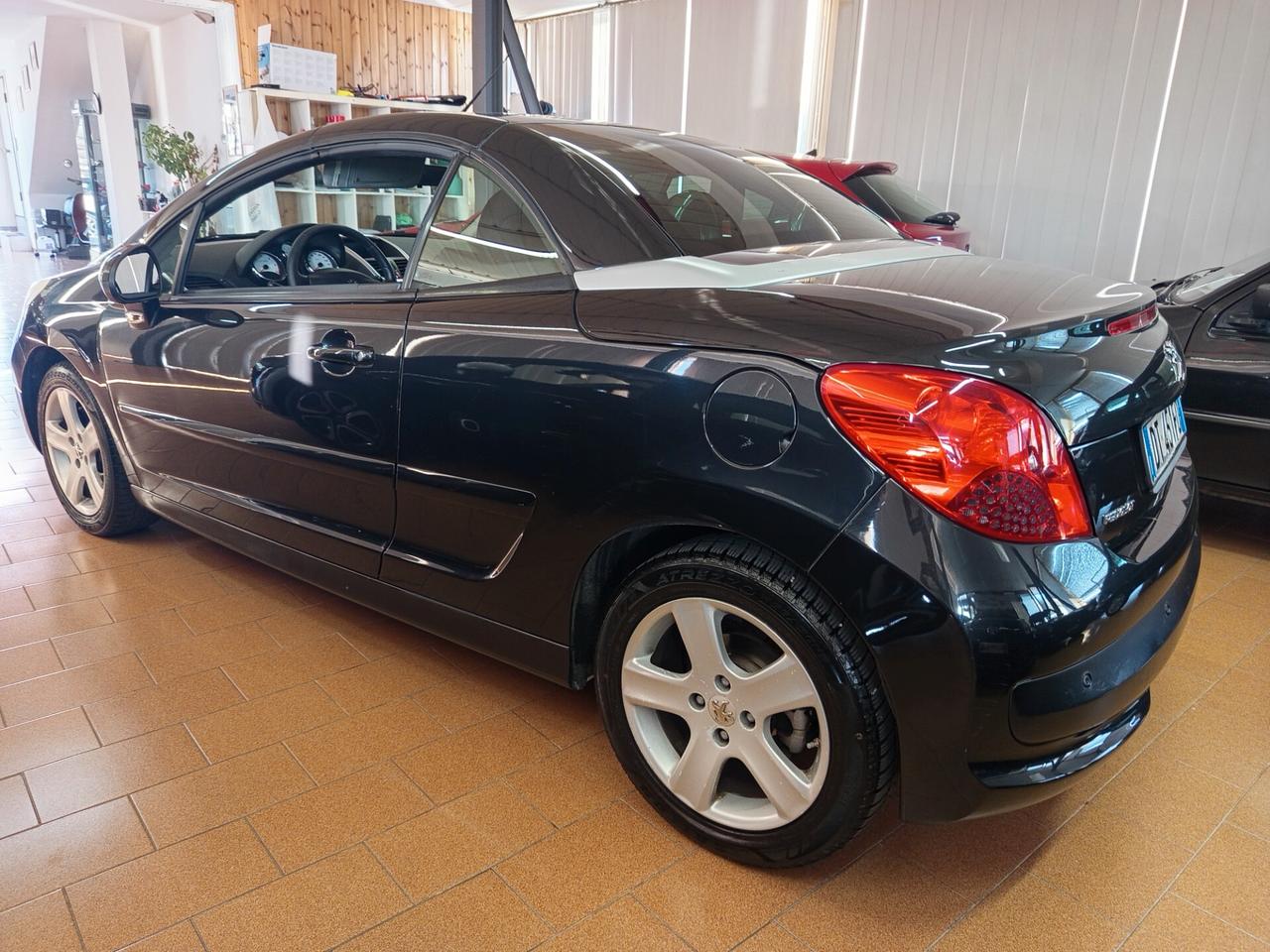 Peugeot 207 1.6 HDi 110CV CC Féline