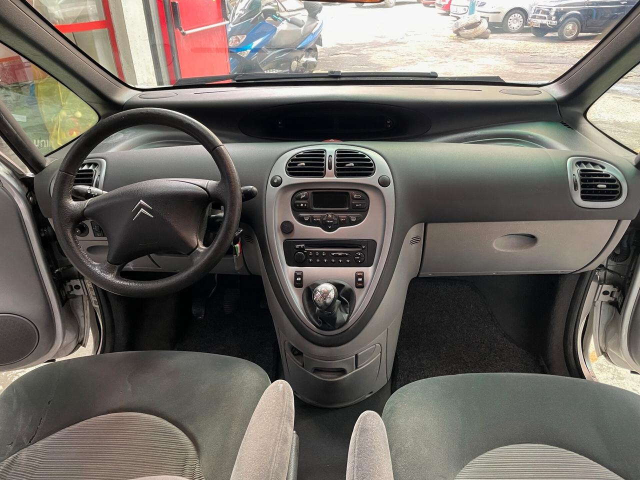 Citroen Xsara Picasso 1.6 16V Elegance GPL