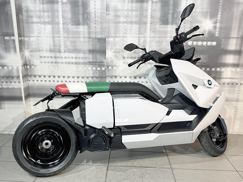 Bmw CE 04