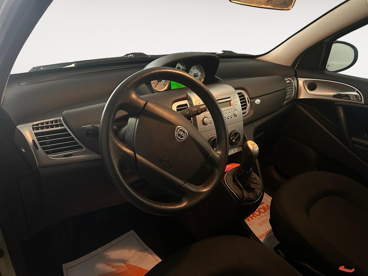 Lancia Ypsilon 1.3 MJT 16V 95 CV 5 porte S&S Silver