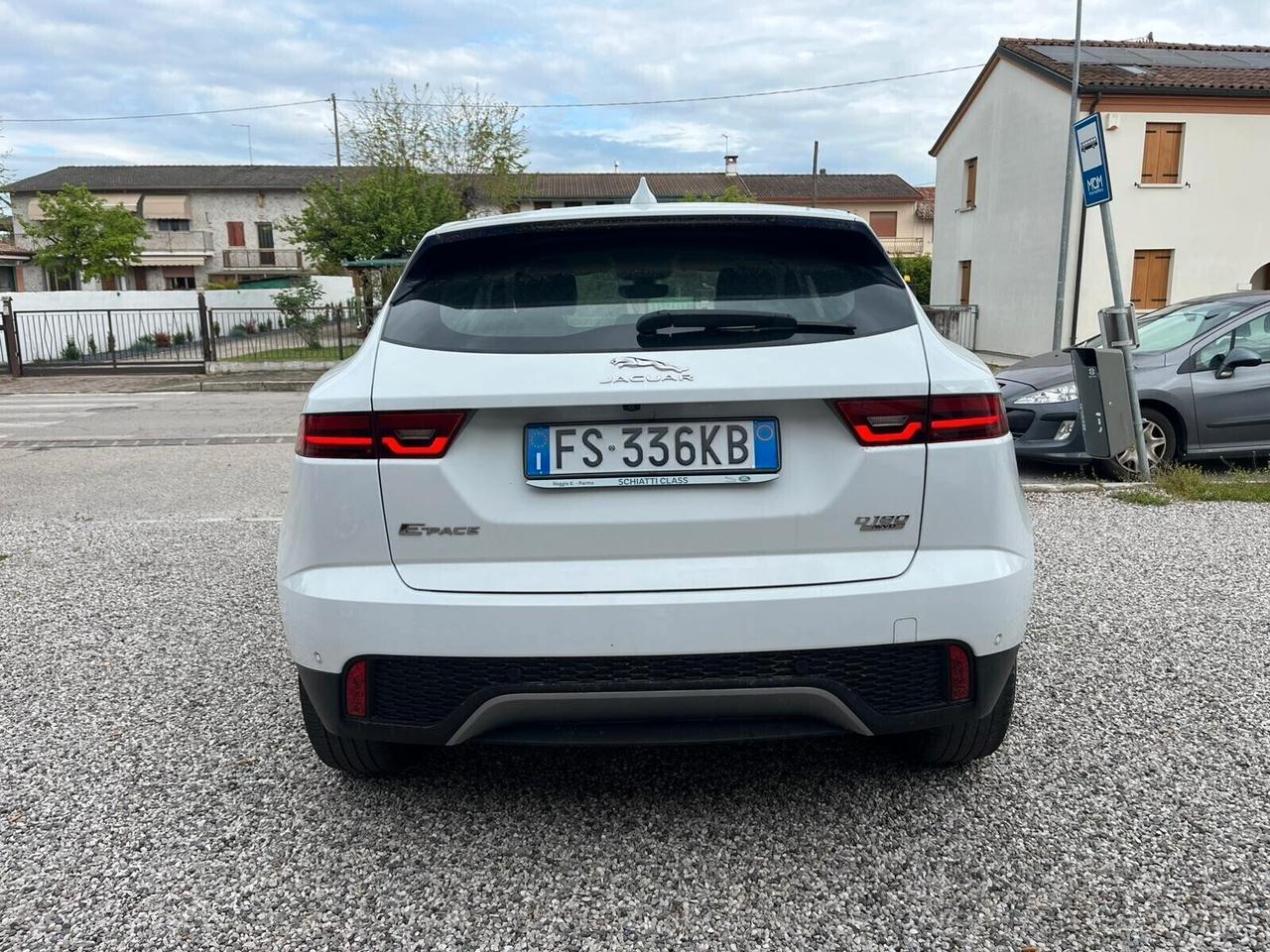 Jaguar E-Pace 2.0D 180 CV AWD aut. R-Dynamic HSE