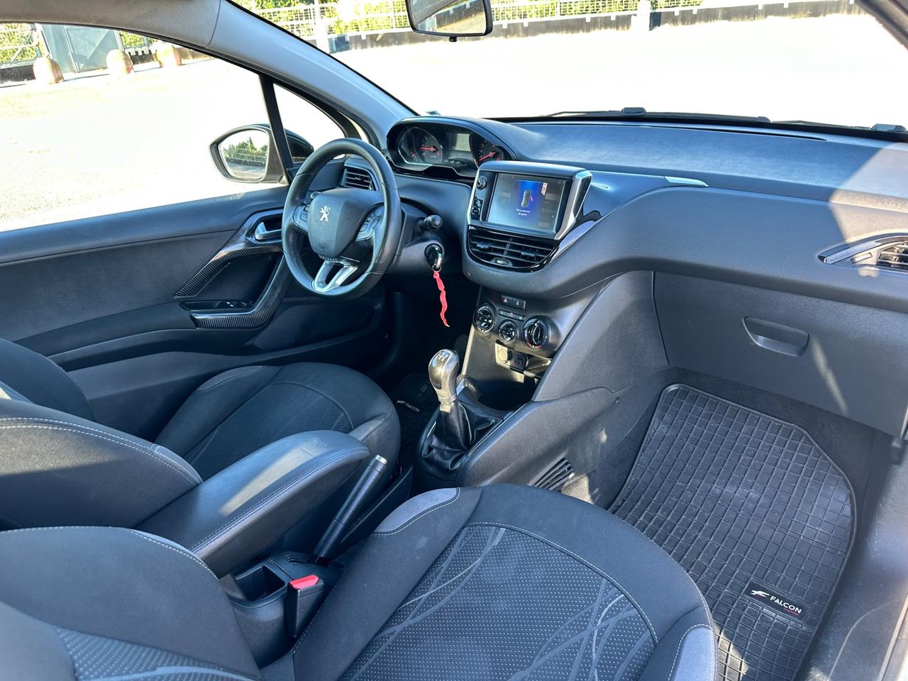 Peugeot 208 Unico proprietario distribuzione e frizione nuove