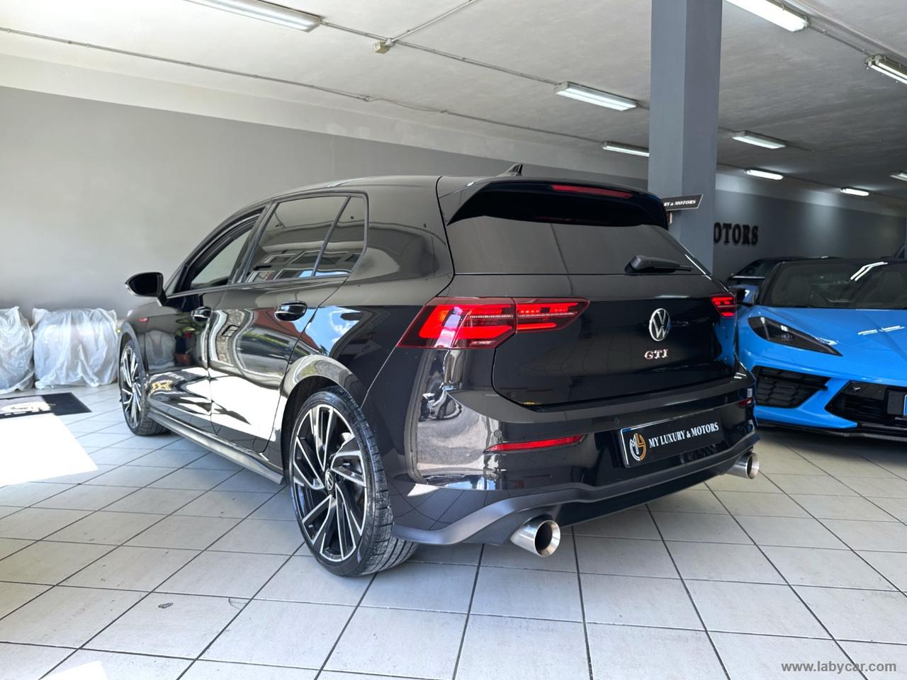VOLKSWAGEN Golf GTI 8 PERFORMANCE 2.0 TSI DSG