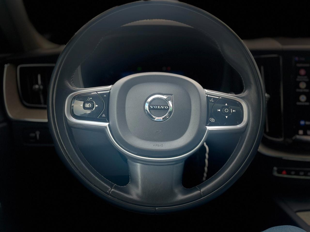 Volvo XC 60 XC60 B4 (d) AWD Geartronic Momentum Pro