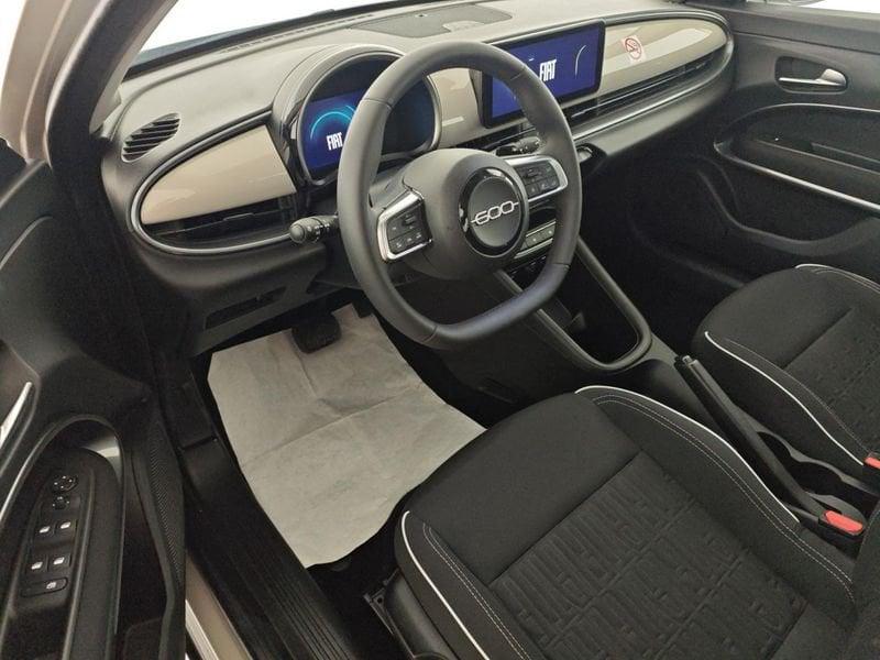 FIAT 600 Hybrid 110 CV DCT MHEV