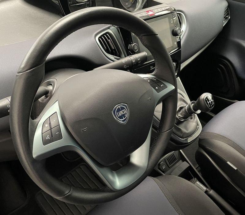 Lancia Ypsilon 1.0 FireFly 5 porte S&S Hybrid Silver Plus