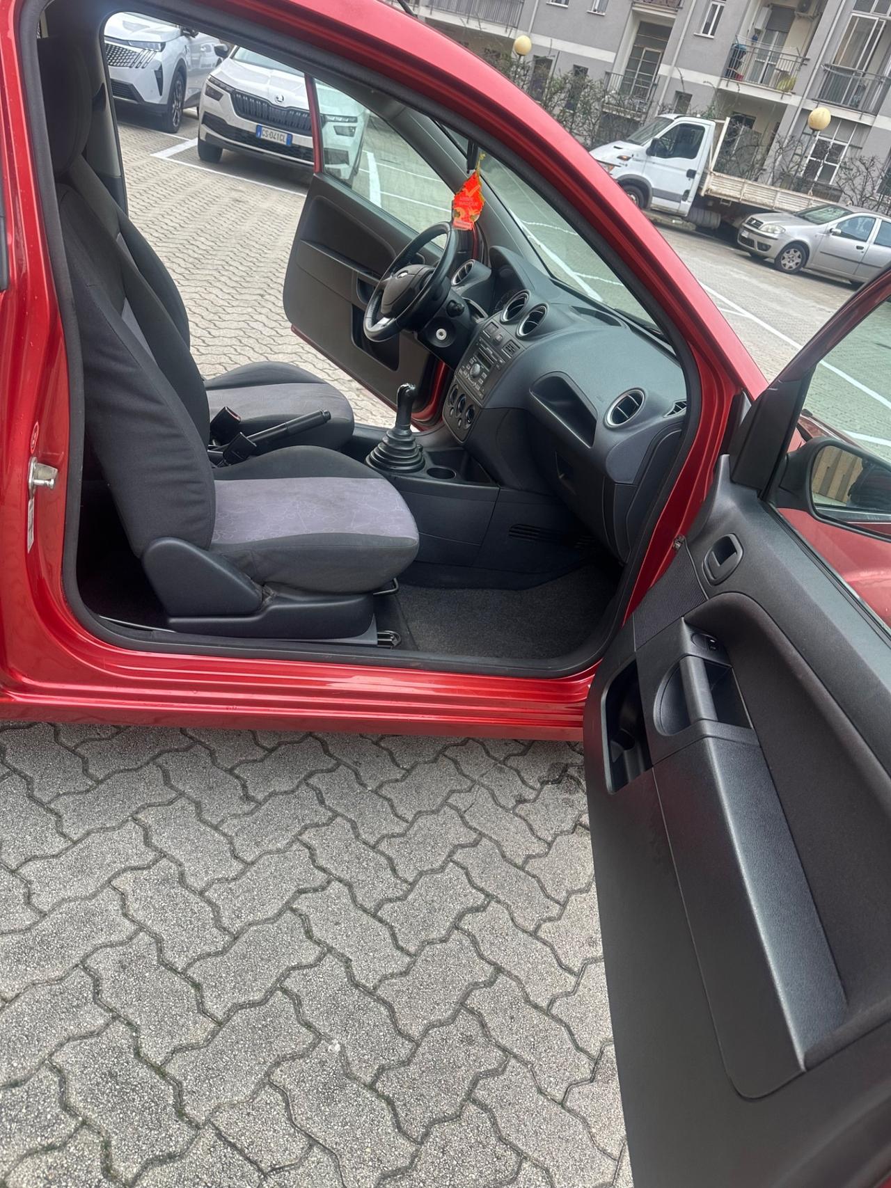 Ford Fiesta 1.2 16V 3p. Ghia