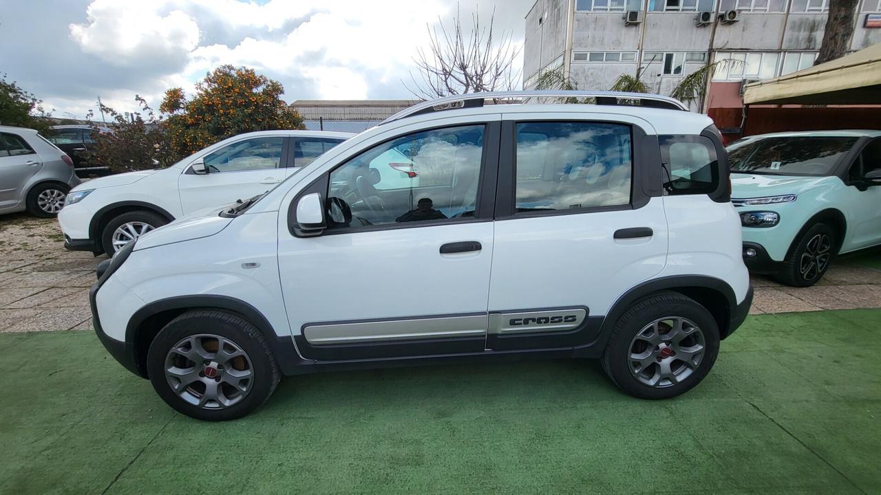 Fiat Panda 1.0 Hybrid City Cross Fire Fly