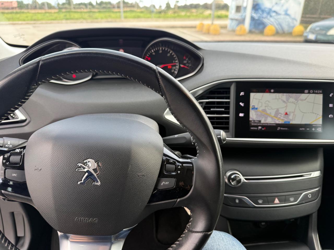 Peugeot 308 BlueHDi 130 S&S Business