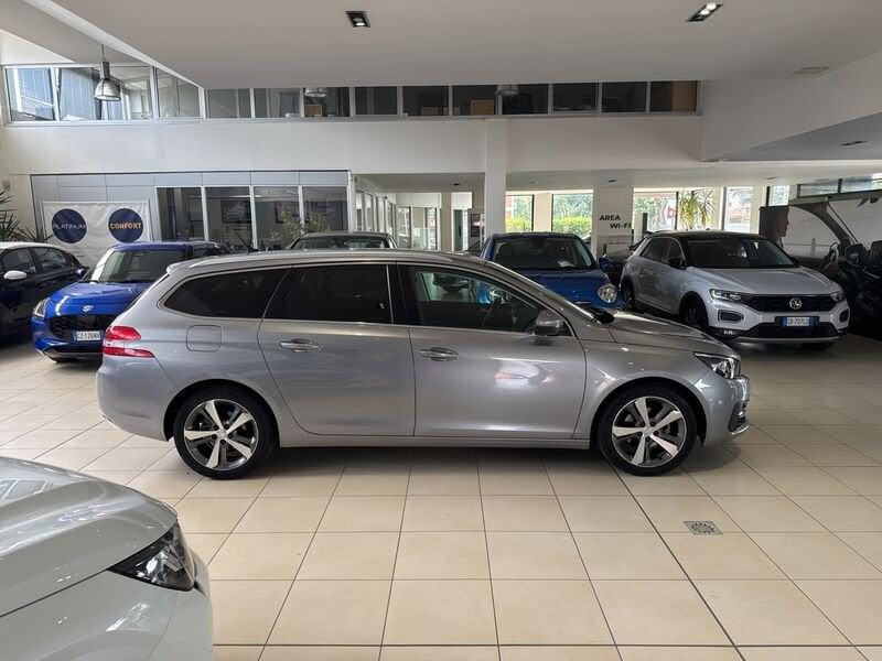 Peugeot 308 BlueHDi 120 EAT6 S&S SW Allure