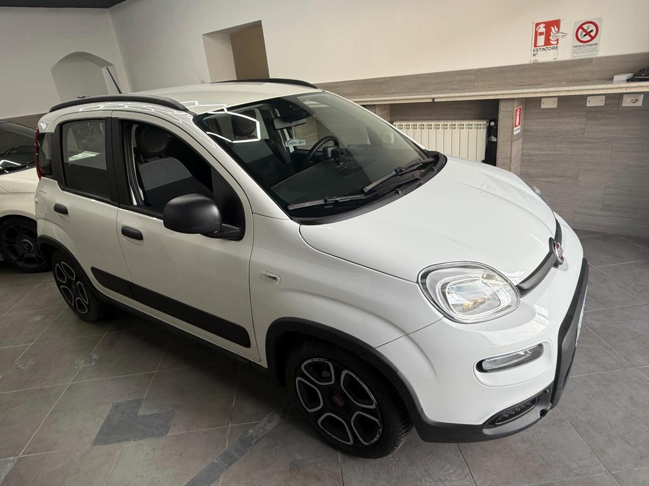 Fiat Panda 1.0 FireFly S&S Hybrid City Life IVA ESPOSTA PREZZO NON VINCOLATO DA FINANZIAMENTO