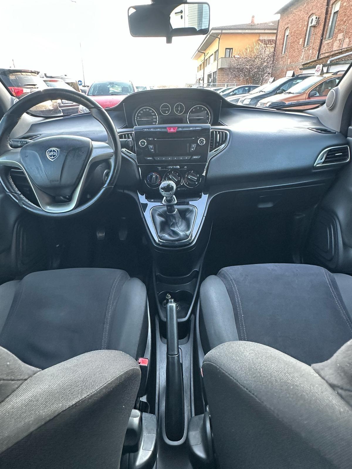 Lancia Ypsilon 1.2 69 CV 5 porte GPL Ecochic Platinum