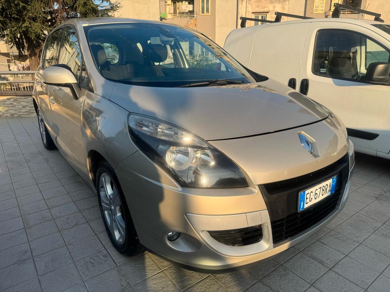 Renault Scenic Scénic X-Mod 1.5 dCi 110CV EDC Luxe