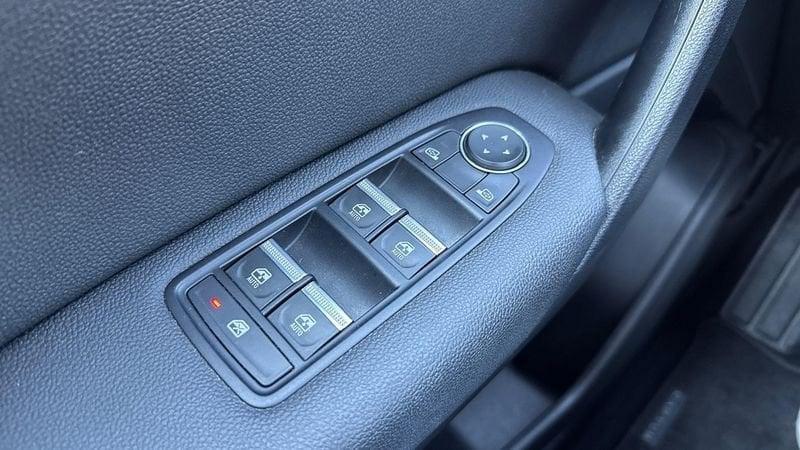 Renault Captur 1.6 E-Tech hybrid Techno Fast Track 145cv auto