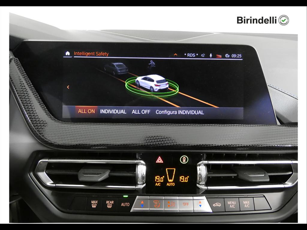 BMW Serie 1 (F40) - 118d 5p. Msport