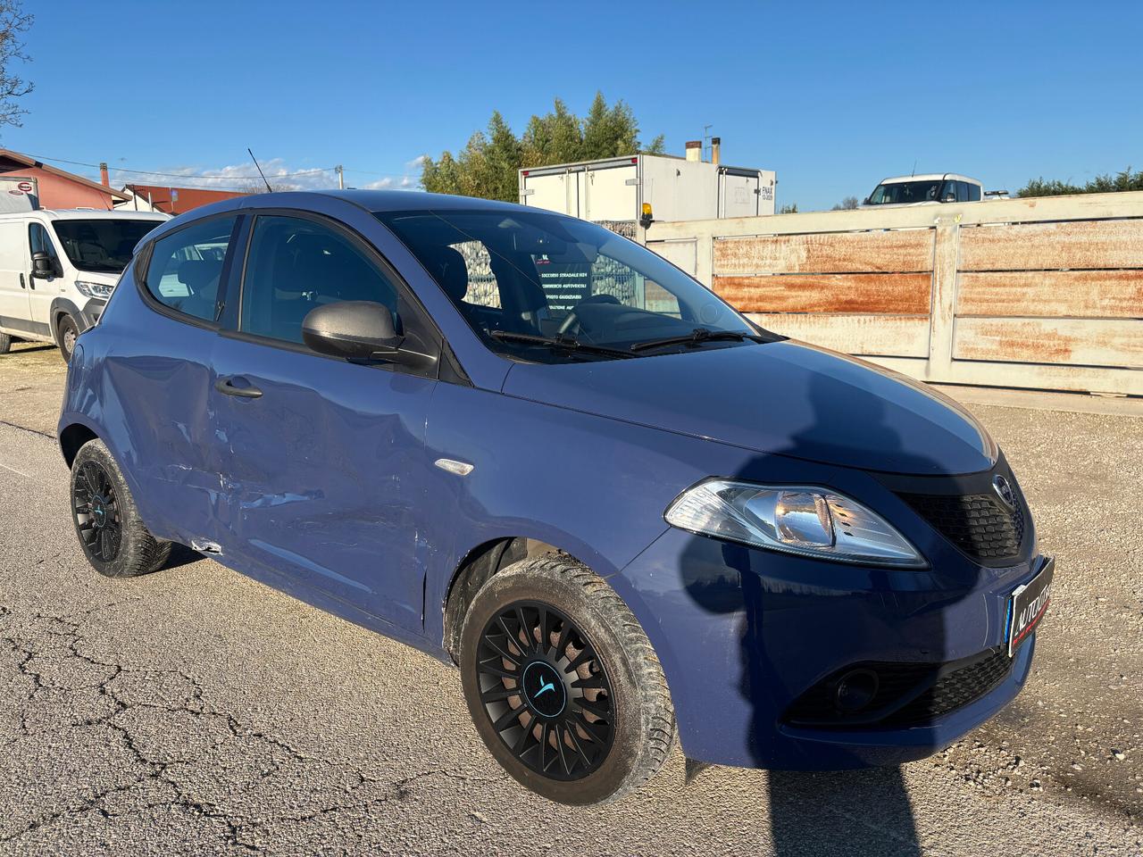 Lancia Ypsilon 1.2 69 CV 5 porte Mya