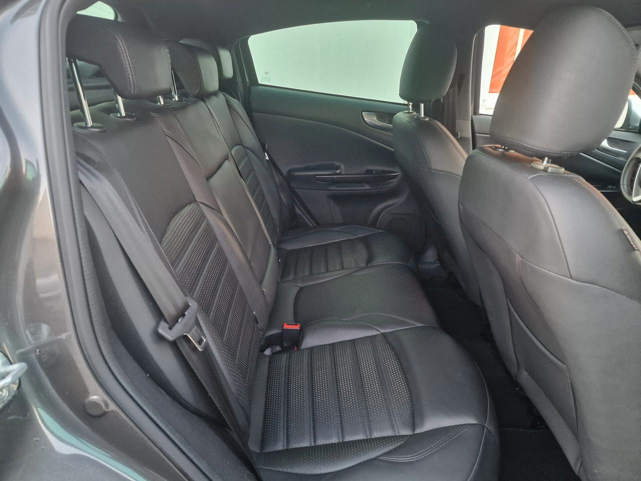 Alfa Romeo Giulietta 1.6 JTDm-2 105 CV Distinctive