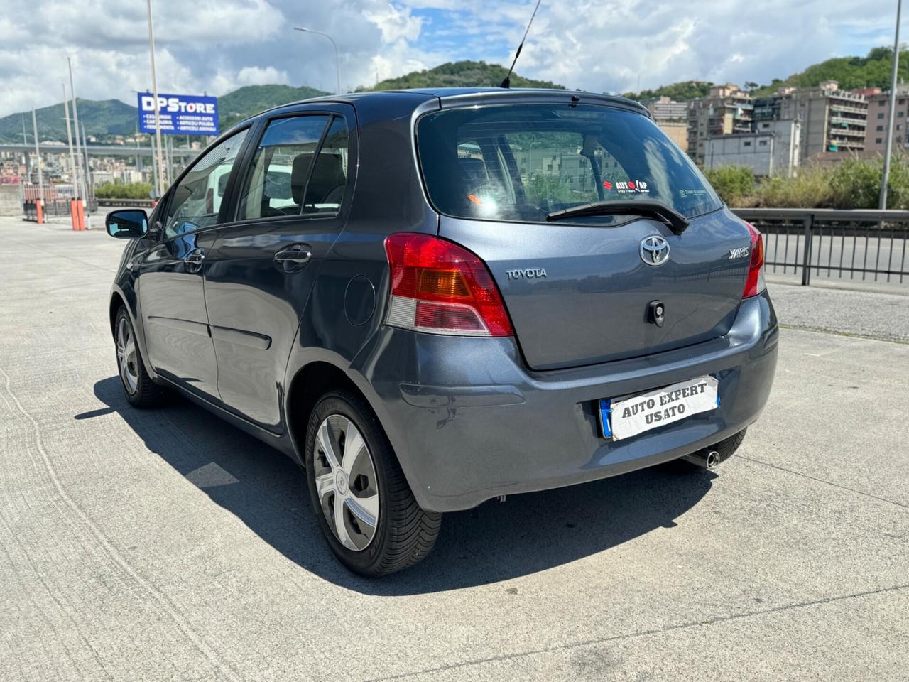 Toyota Yaris 1.3 5 porte 2009 neopatentati