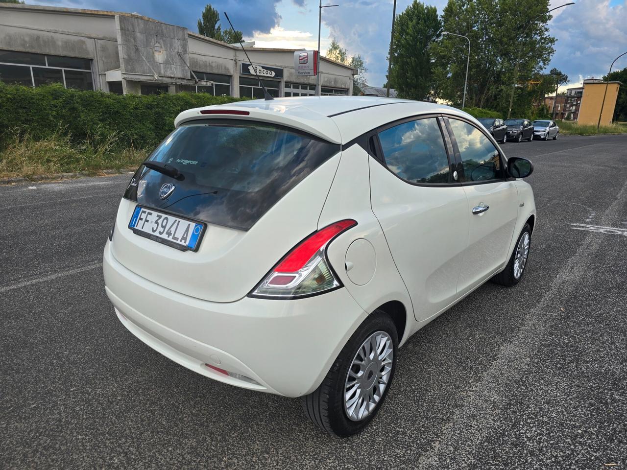 Lancia Ypsilon 1.2 Gpl