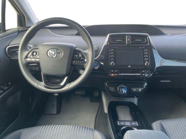 TOYOTA Prius 1.8 AWD Lounge