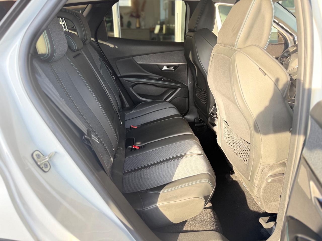 Peugeot 3008 BlueHDi 130 S&S Allure Pack