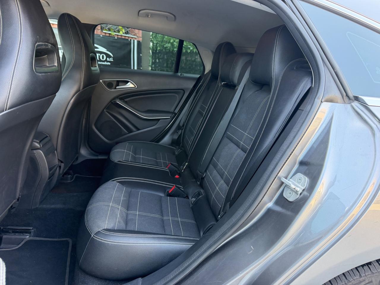 Mercedes-benz CLA 200 CDI Premium