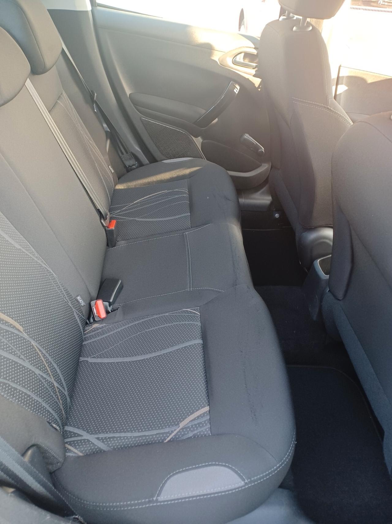Peugeot 208 1.4 HDi 5 porte Anno 11/2014