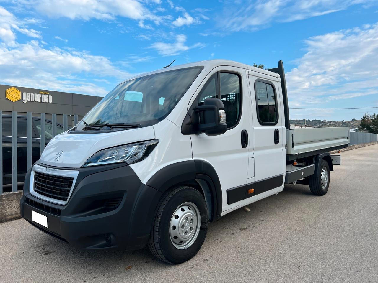 Peugeot Boxer 2.3 doppia cabina cassone fisso Aziendale