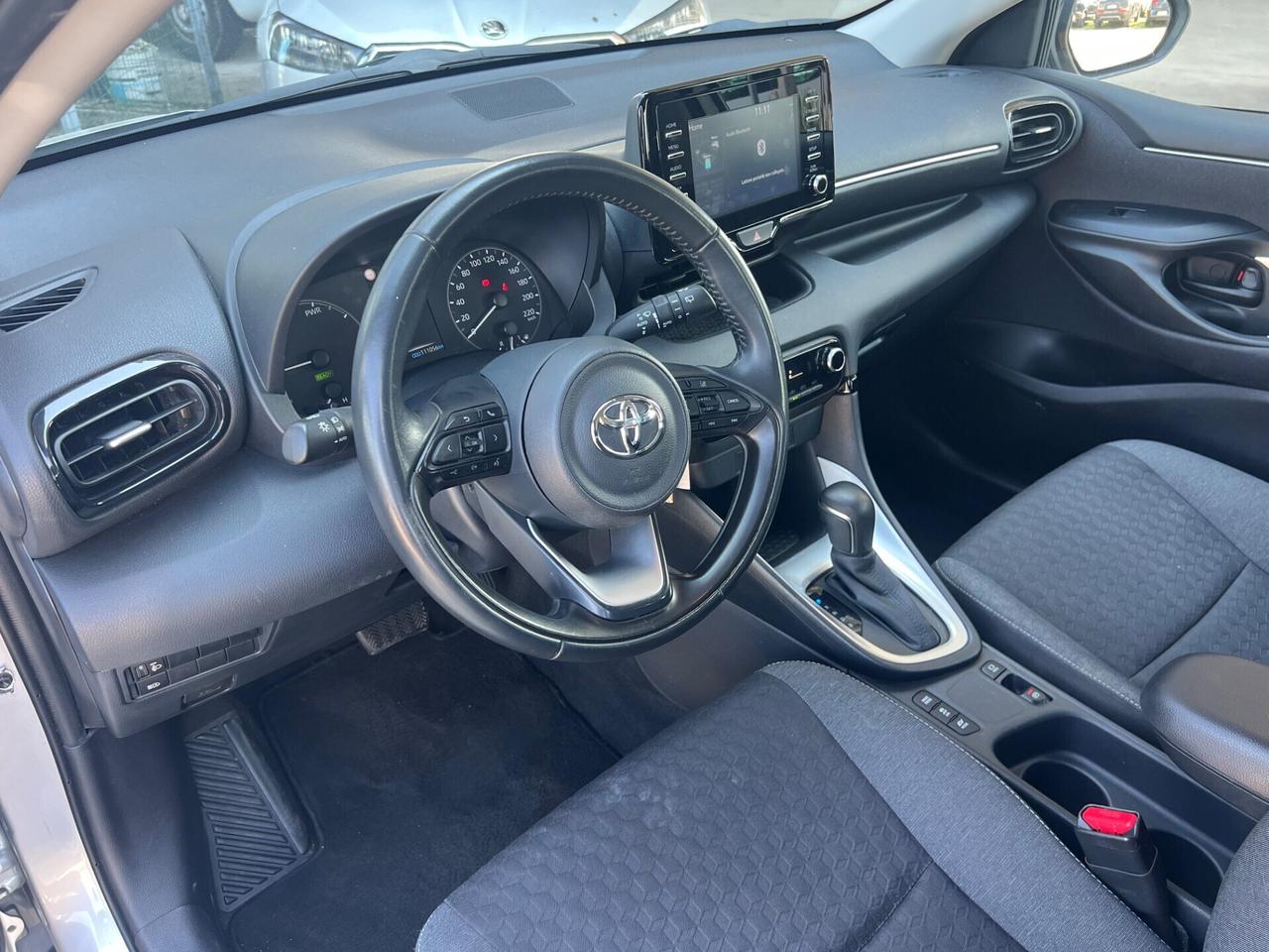 Toyota Yaris 1.5 Hybrid 5 porte Business FINANZIABILE