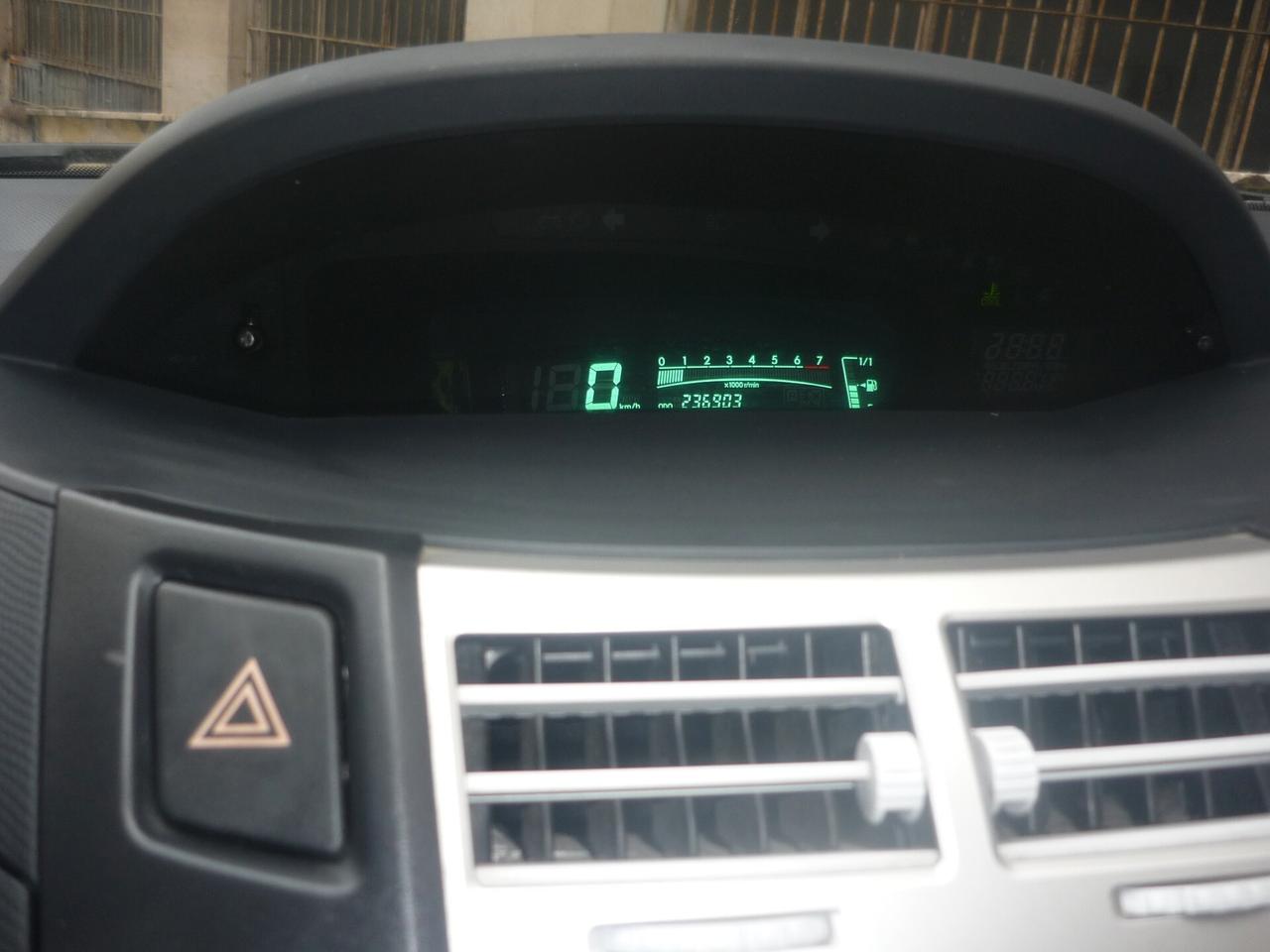Toyota Yaris 1.0 5 porte Sol