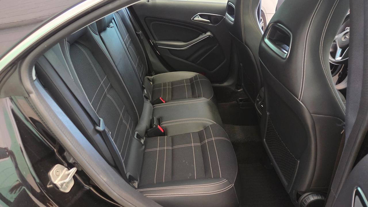 Mercedes-benz CLA 200 automatica Premium unico proprietario