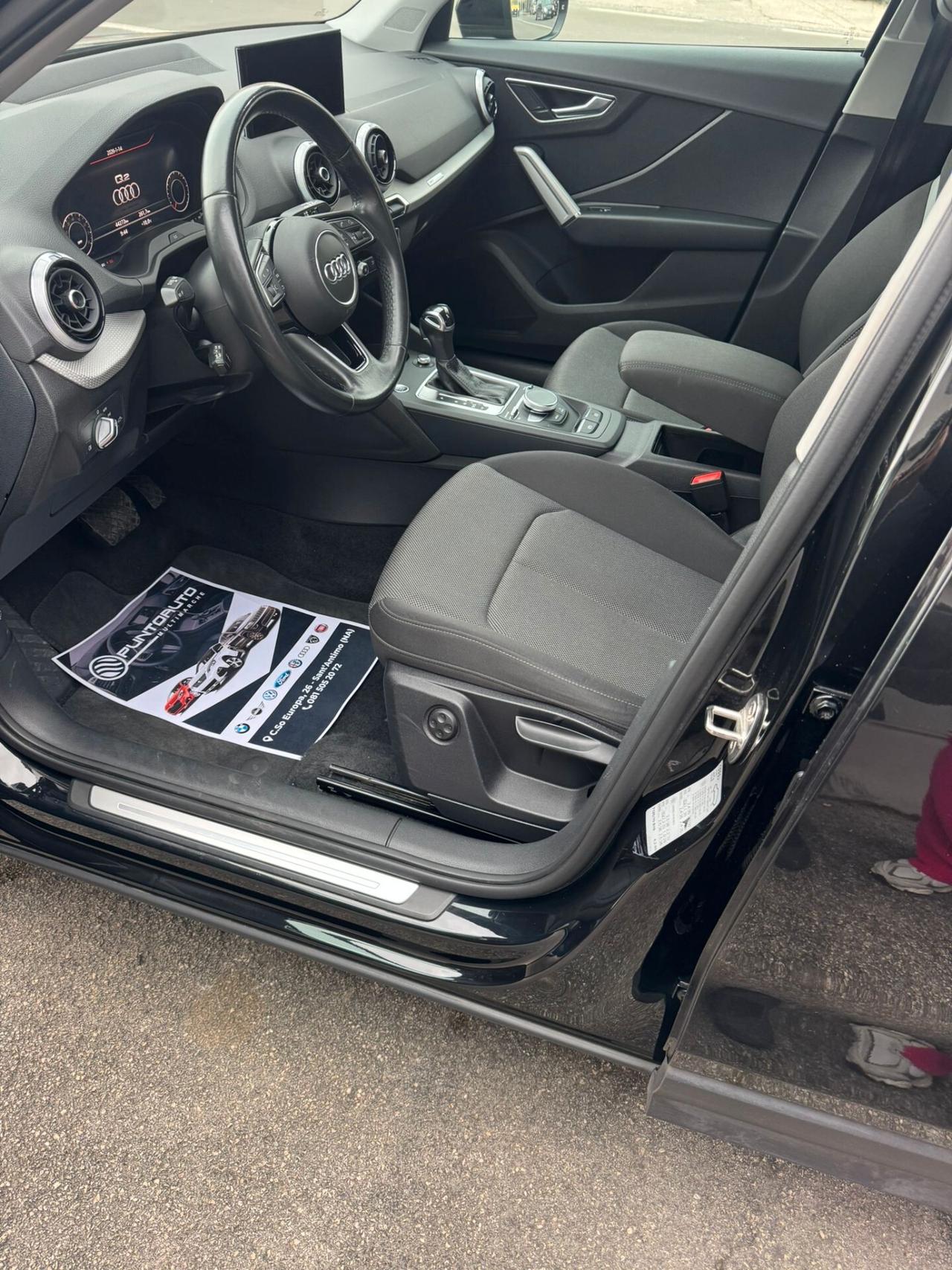 Audi Q2 35 TFSI S tronic Identity Black