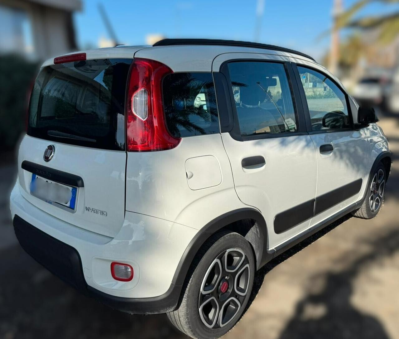 Fiat Panda aziendale fiat hybrid accessoriata garanzia