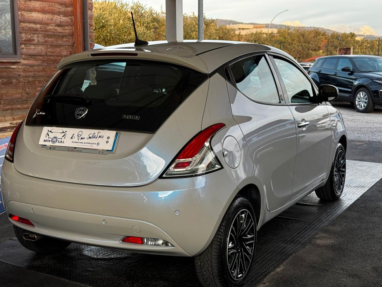 Lancia Ypsilon 1.0 FireFly 5 porte S&S Hybrid Ecochic Gold