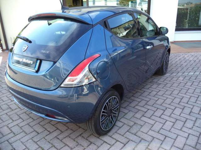 LANCIA Ypsilon 1.0 FireFly 5 porte S&S Hybrid Ecochic Gold