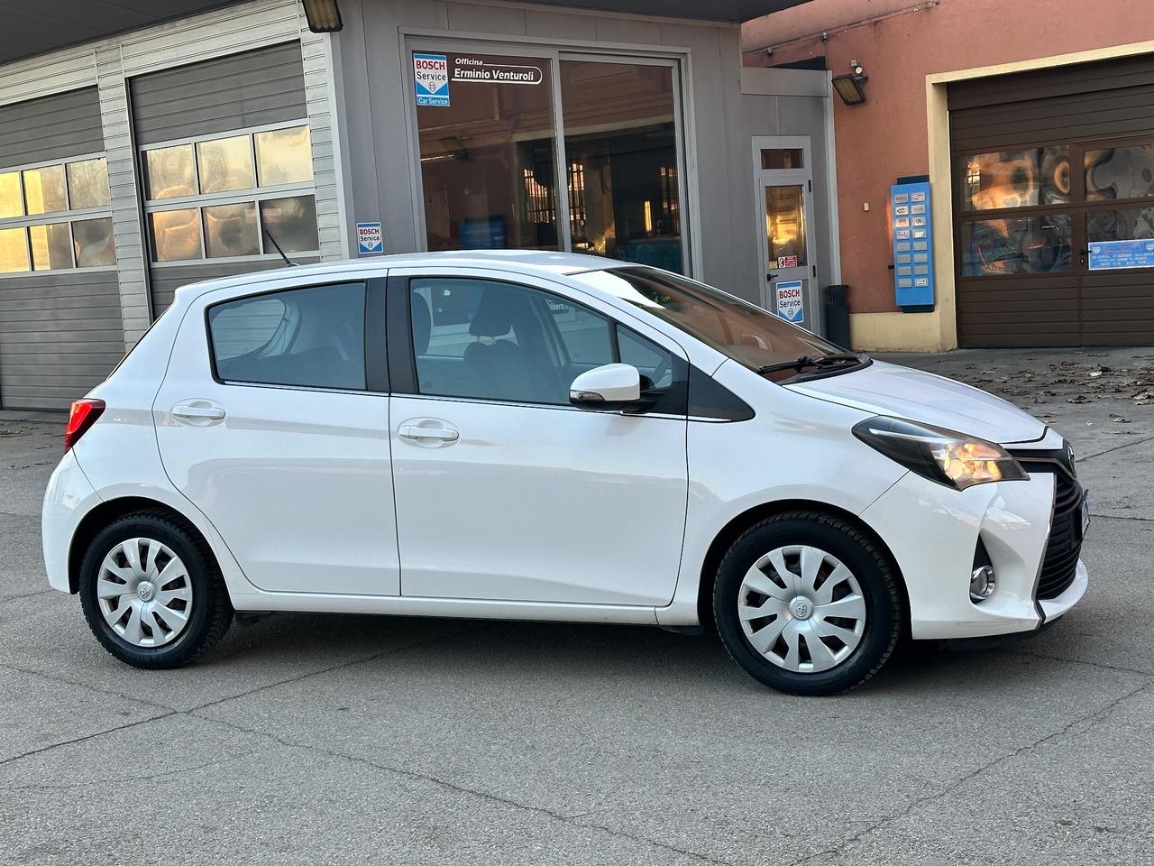 Toyota Yaris 1.0 5 porte Lounge solo 120mila km