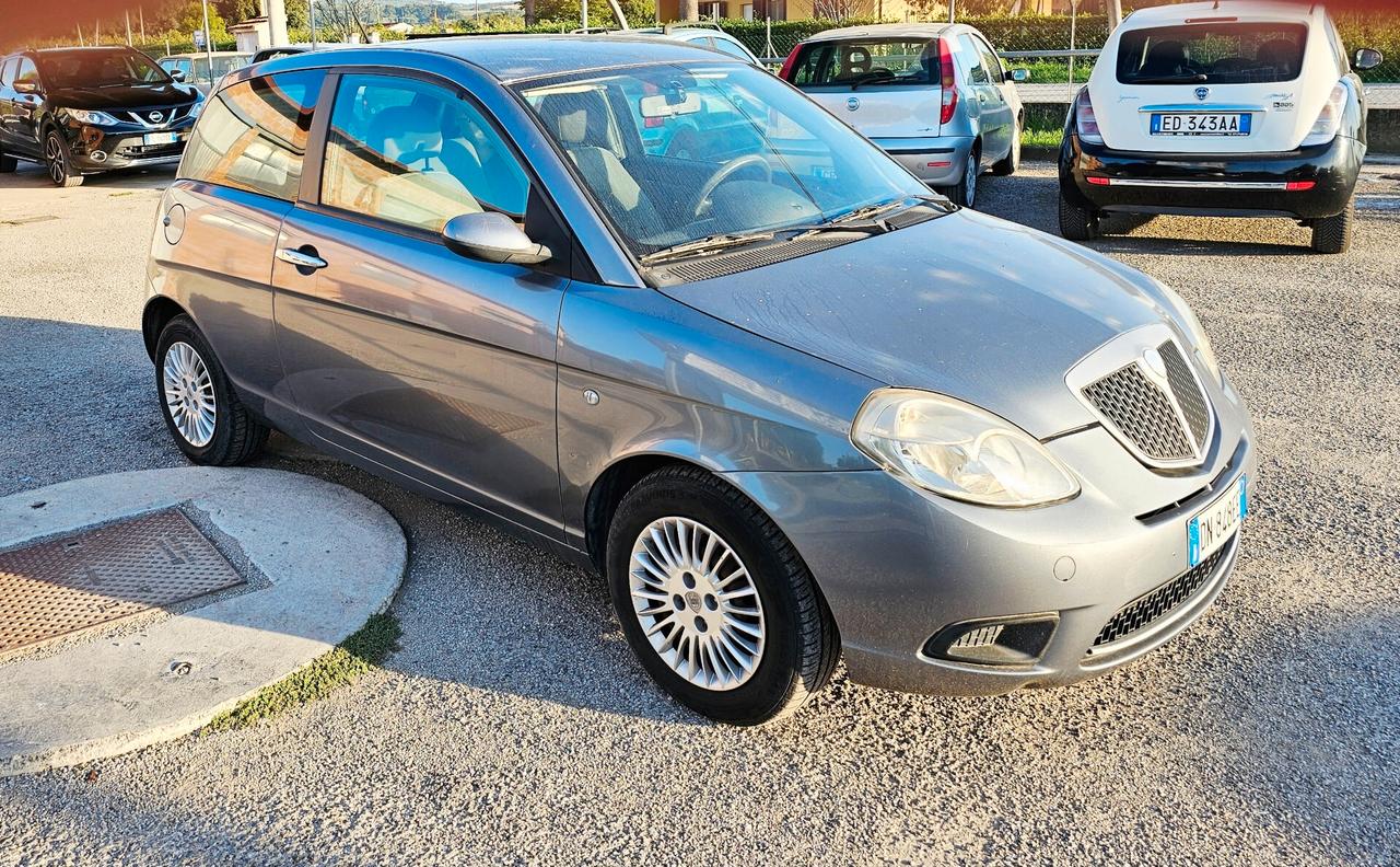 Lancia Ypsilon 1.2 Argento