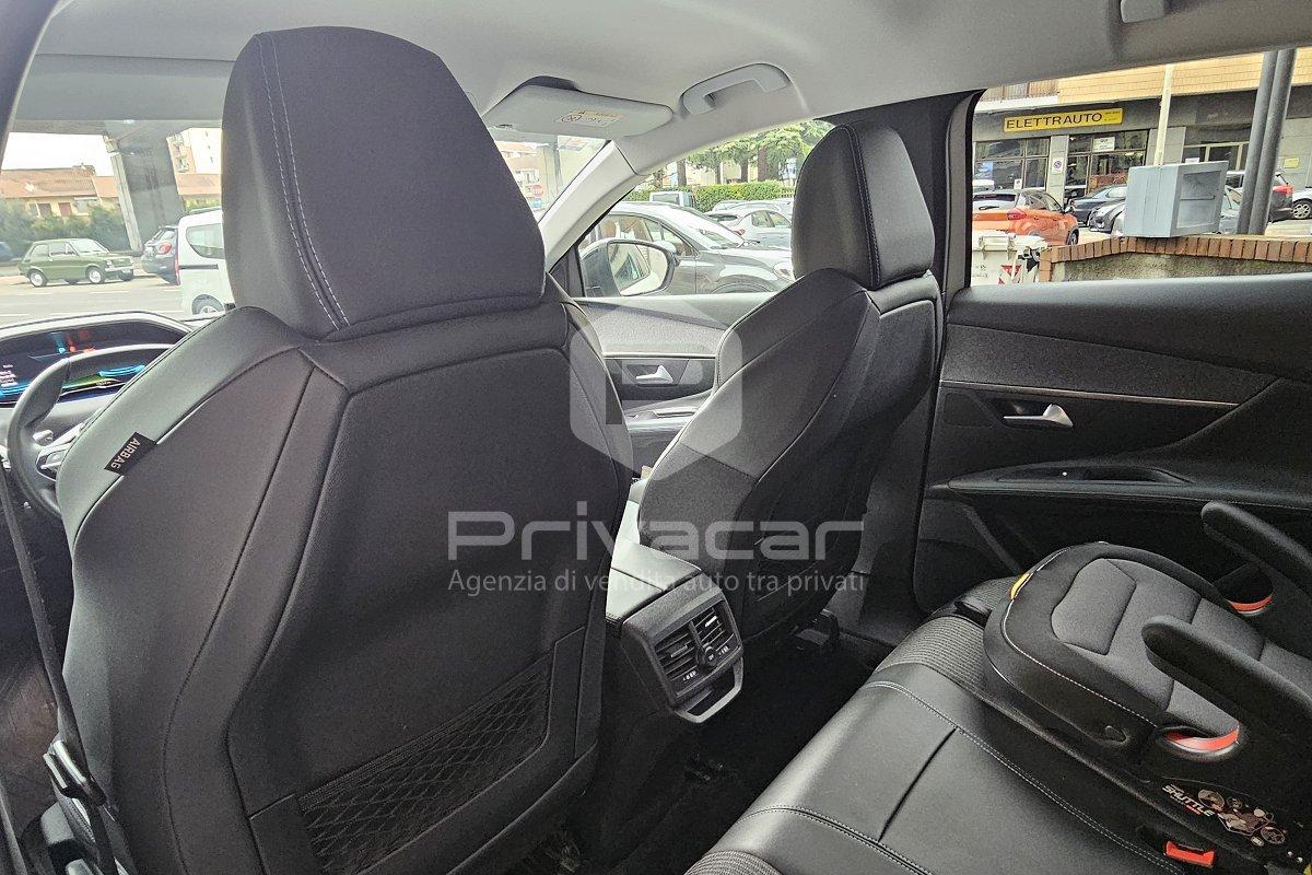 PEUGEOT 3008 Hybrid 225 e-EAT8 Allure Pack