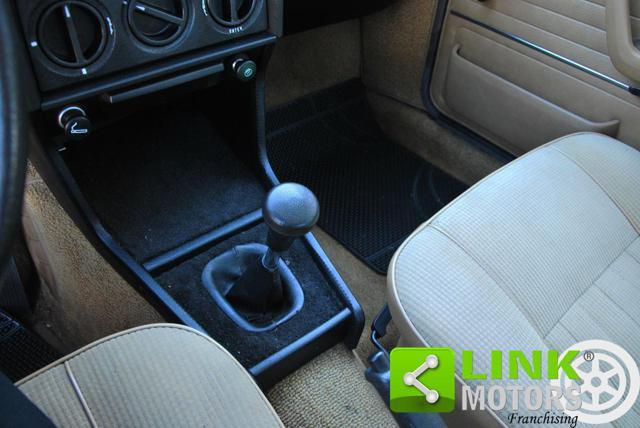 BMW 518 Serie 5 (E12) 1980 - TARGHE NERE