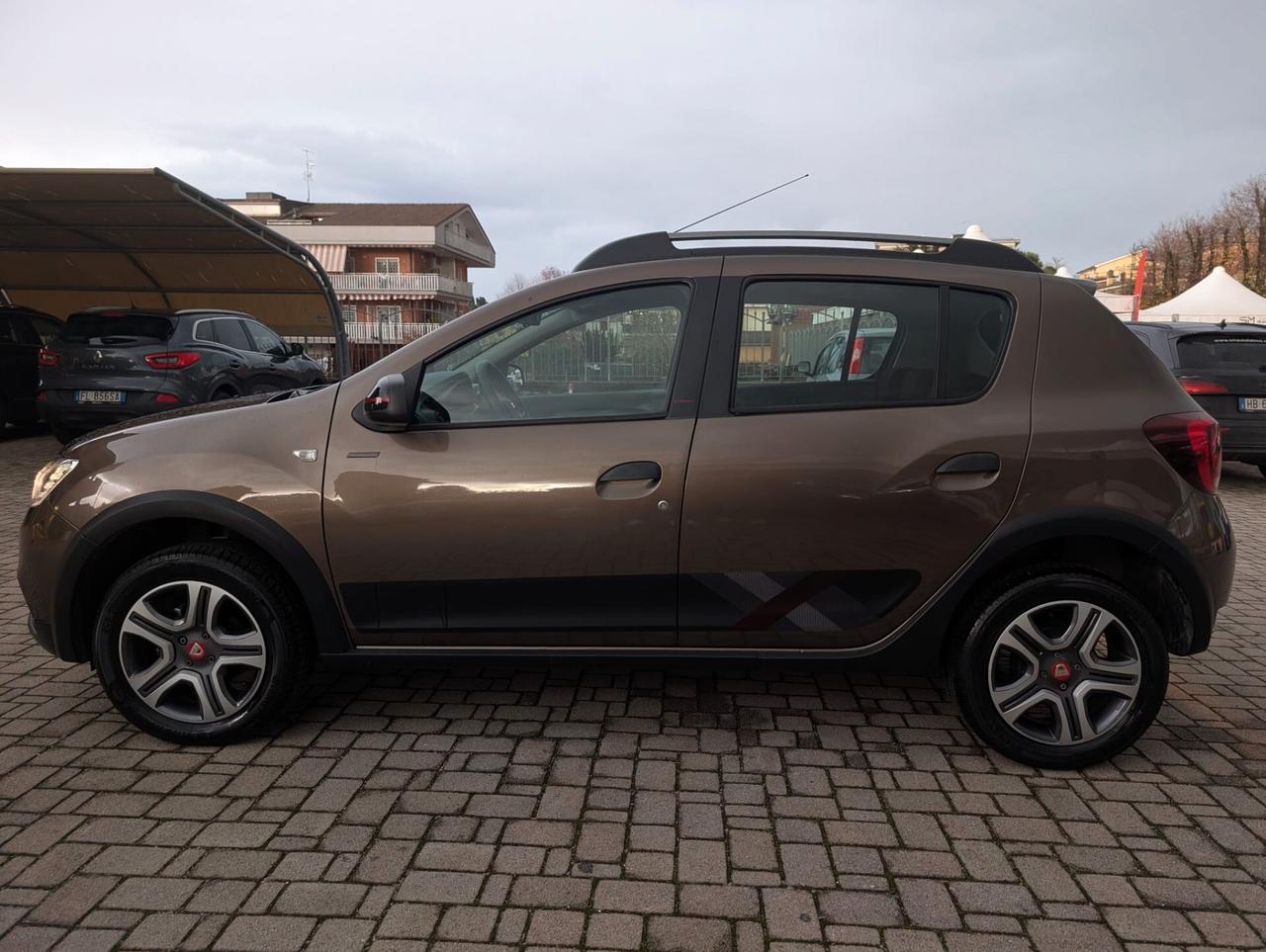 DACIA SANDERO STEPWAY TECHROAD 900TCE 90CV SOLO 35.000KM - ANCHE SENZA BUSTA PAGA