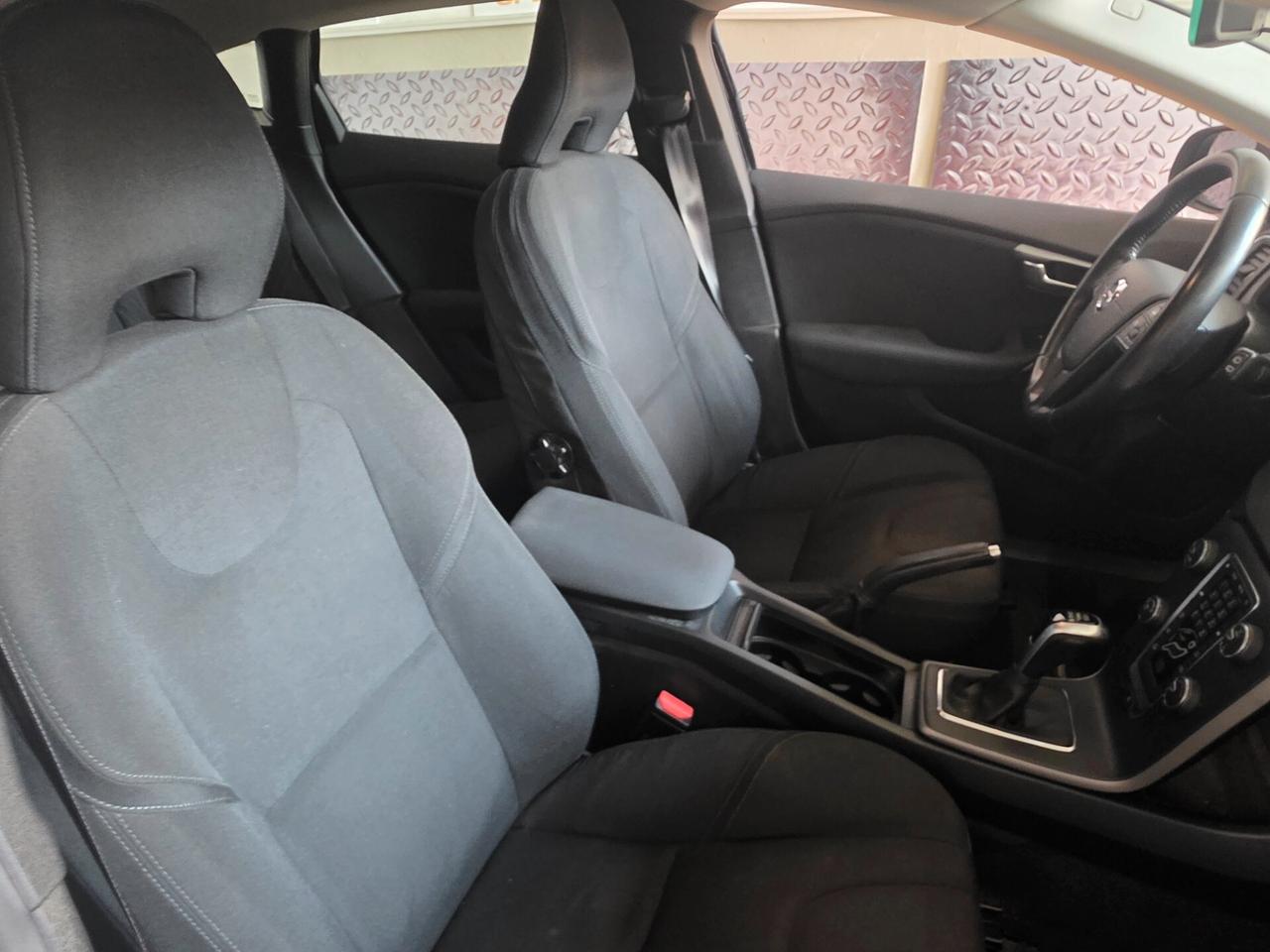 Volvo V40 D2 Momentum