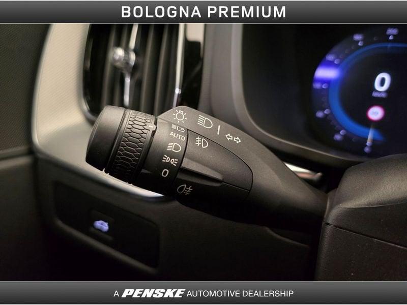 Volvo XC60 XC60 B4 (d) AWD automatico Plus Bright