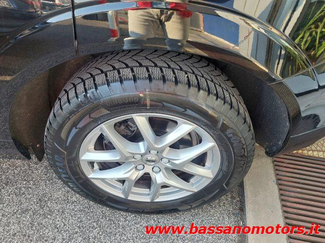 VOLVO XC60 B4 (d) AWD Geartronic Momentum Pro PROMO PRIMAVERA