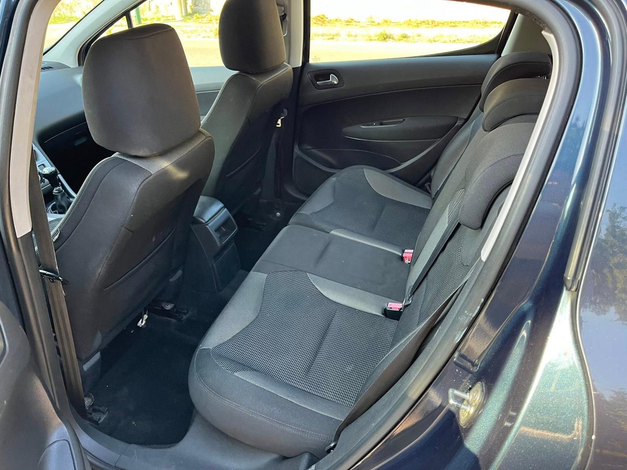 Peugeot 308 1.6 e-HDi 112CV S&S 5p. Access