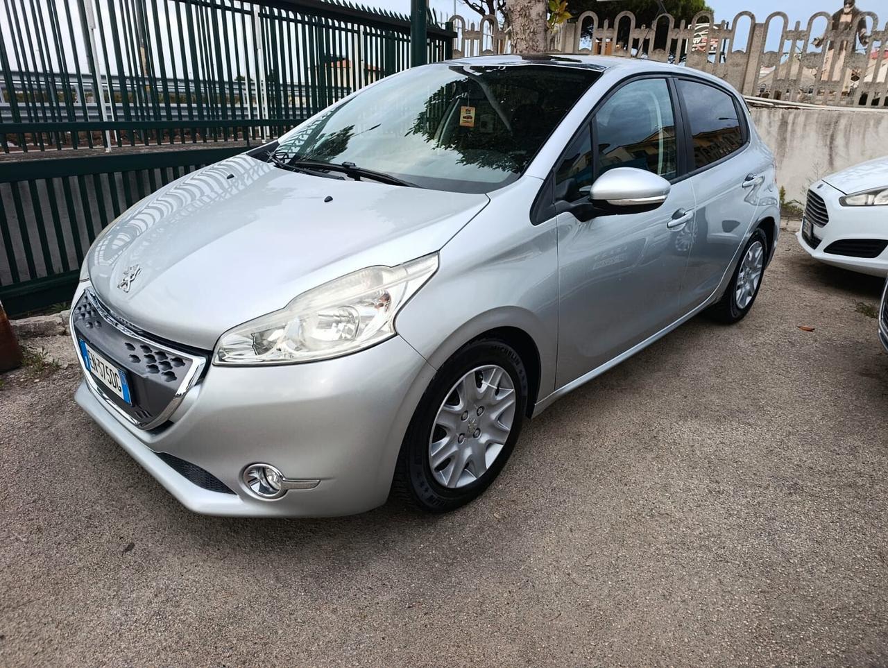 Peugeot 208 1.4 e-HDi Active Aut. 2013
