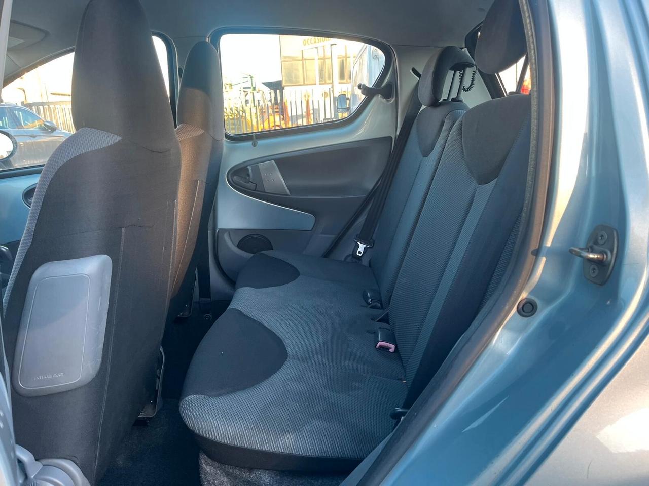 Toyota Aygo 1.0 12V VVT-i 5 porte Sol