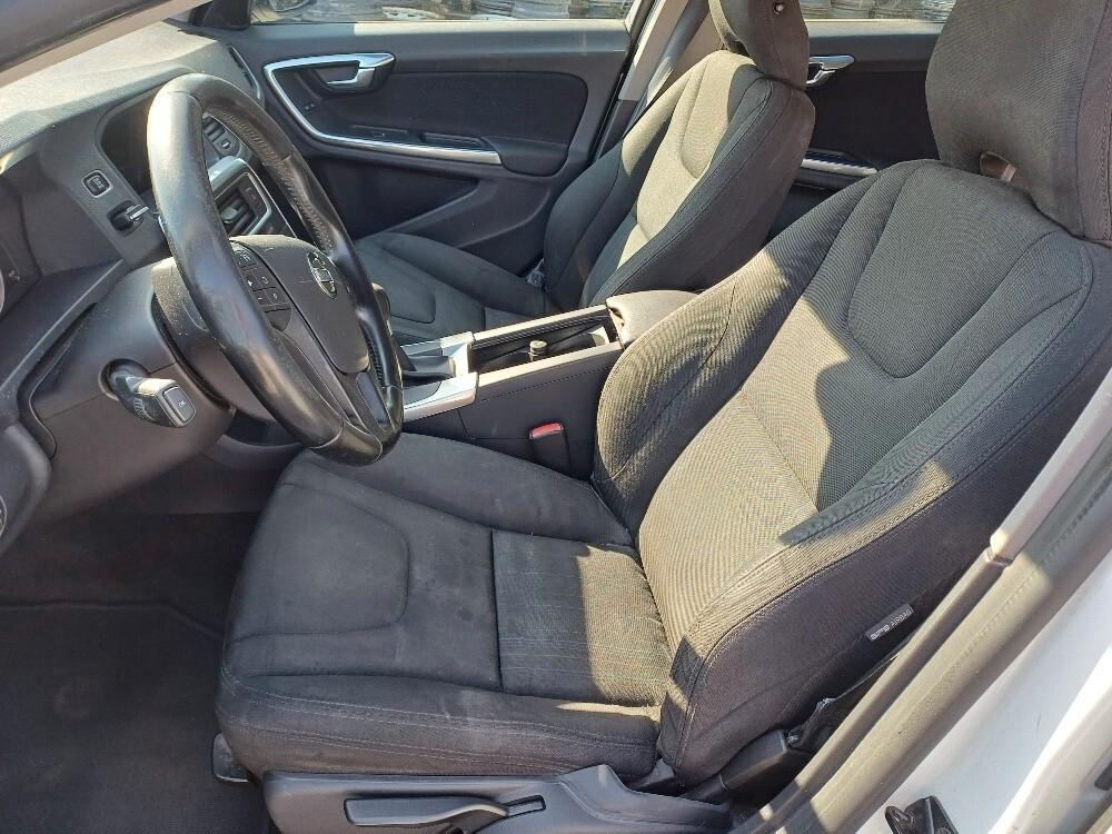 Volvo V60 1.6 D2 Summum con Problemi al motore
