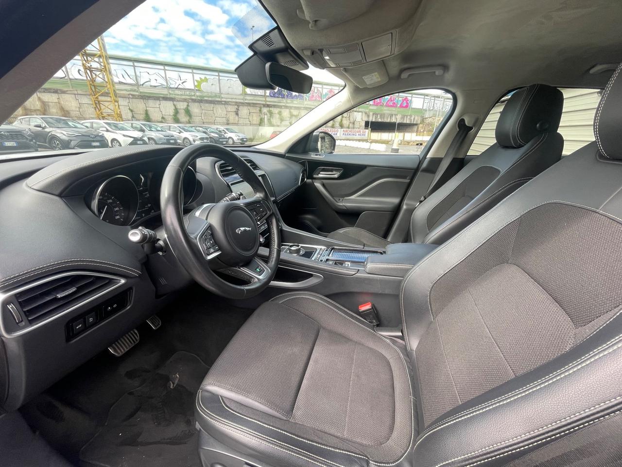 Jaguar F-Pace 2.0 D 180 CV AWD aut. R-Sport GARANZIA